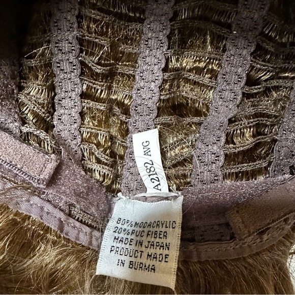 NWT Paula Young Cover Girl Whisper Lite Wig A2182 Light Golden Brown Average - Picture 11 of 11